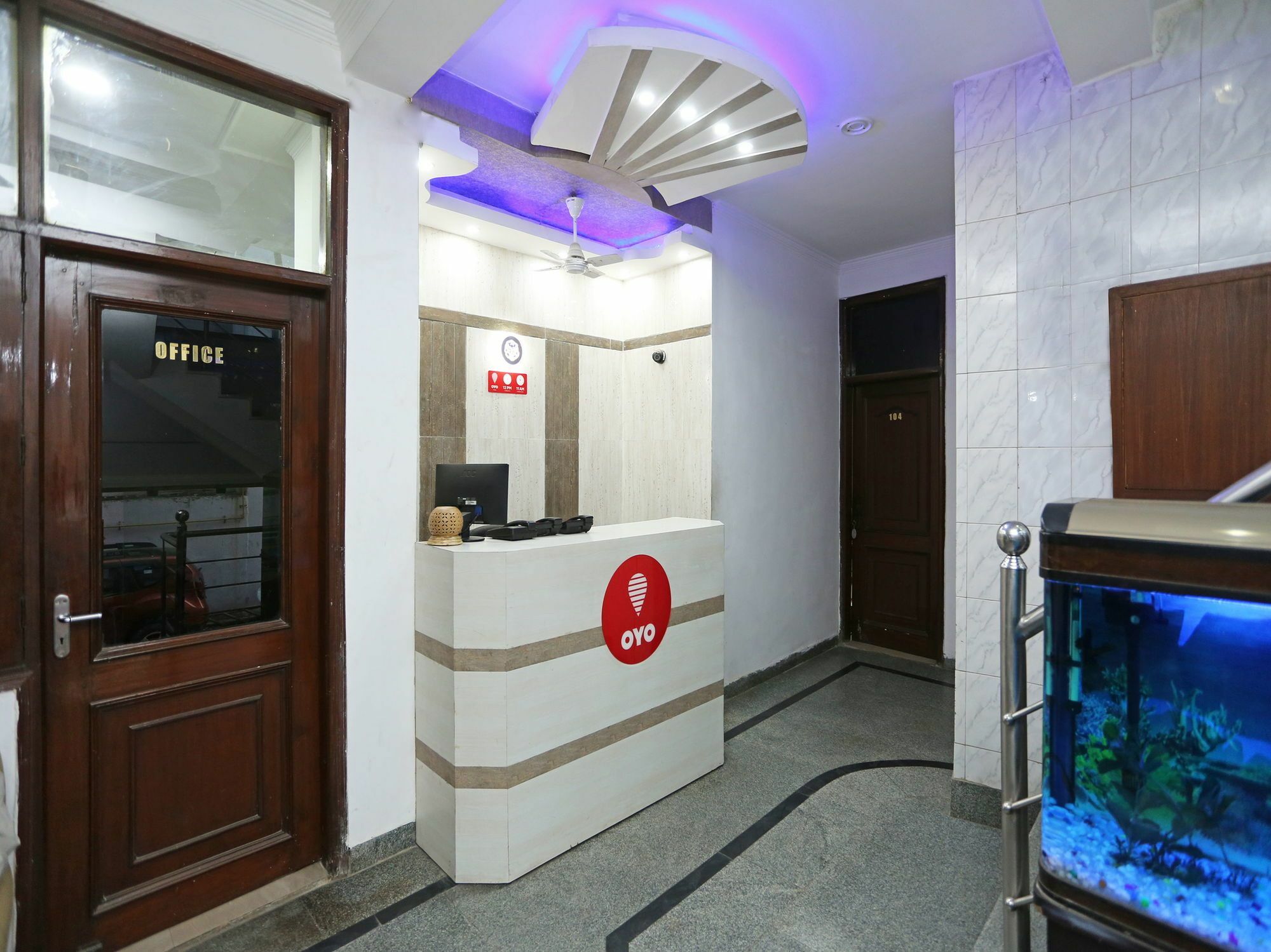 Oyo 472 Hotel Sareen New Delhi Exterior photo