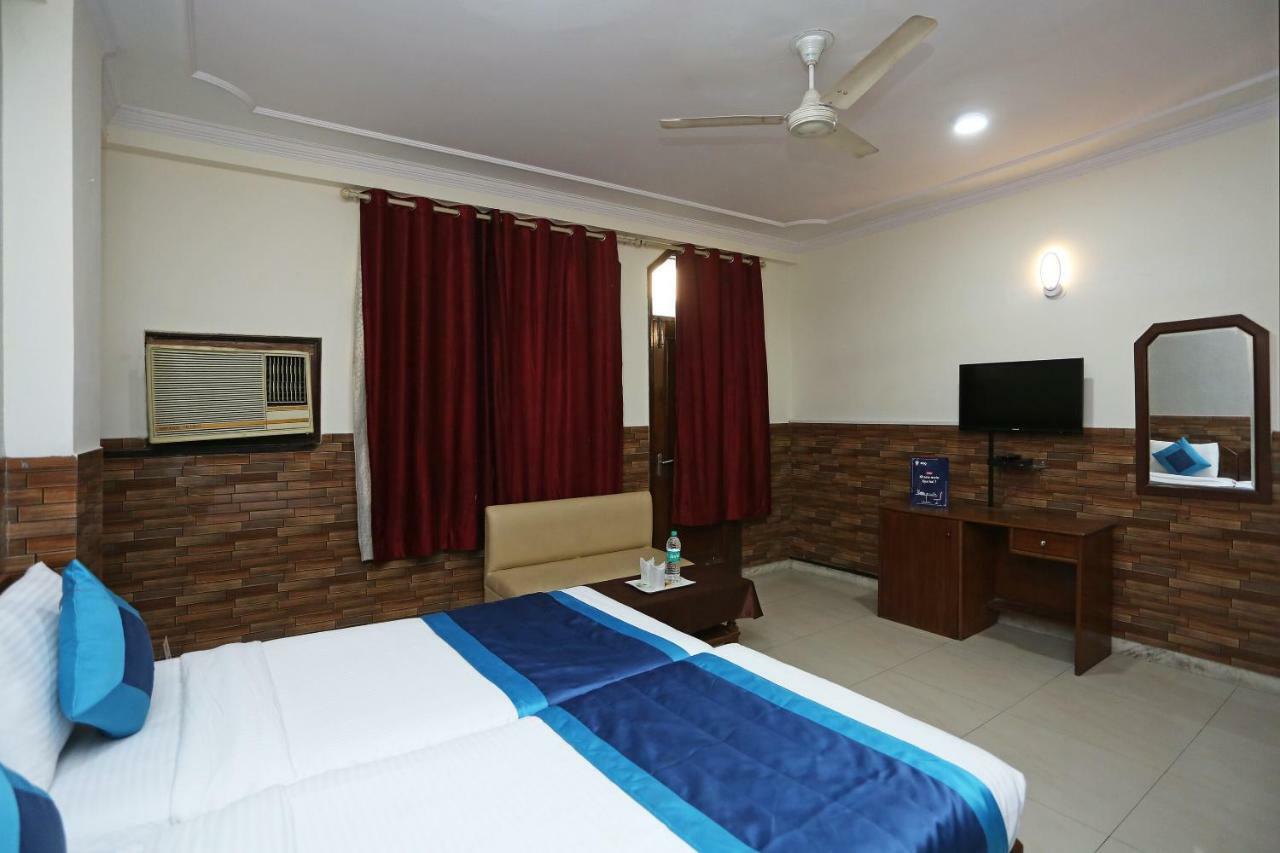 Oyo 472 Hotel Sareen New Delhi Exterior photo